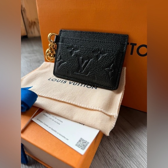 Louis Vuitton LV Charms Card Holder - Picture 3 of 16
